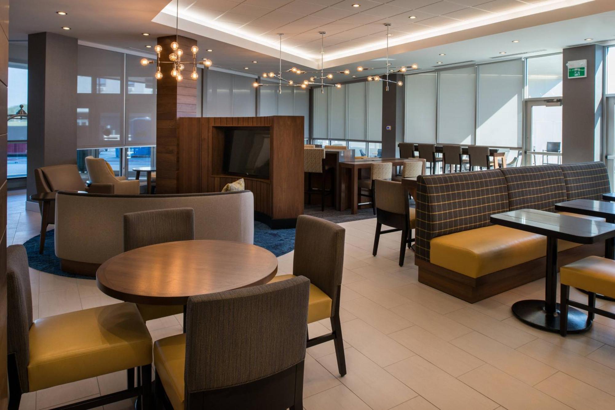 Towneplace Suites By Marriott Саскатун Екстер'єр фото